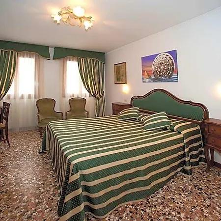 Fontana 3* البندقية