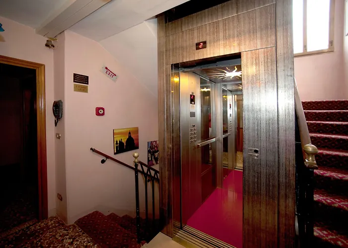 Fontana Hotell Venedig