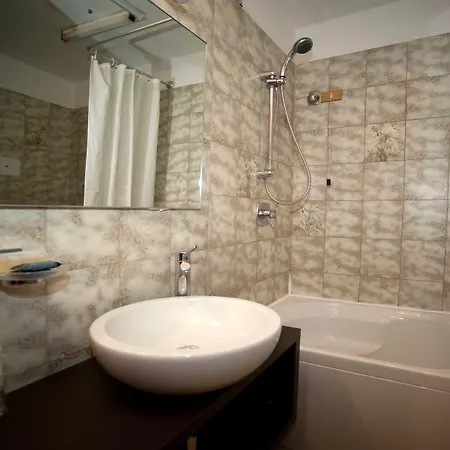 Otel Fontana 3*